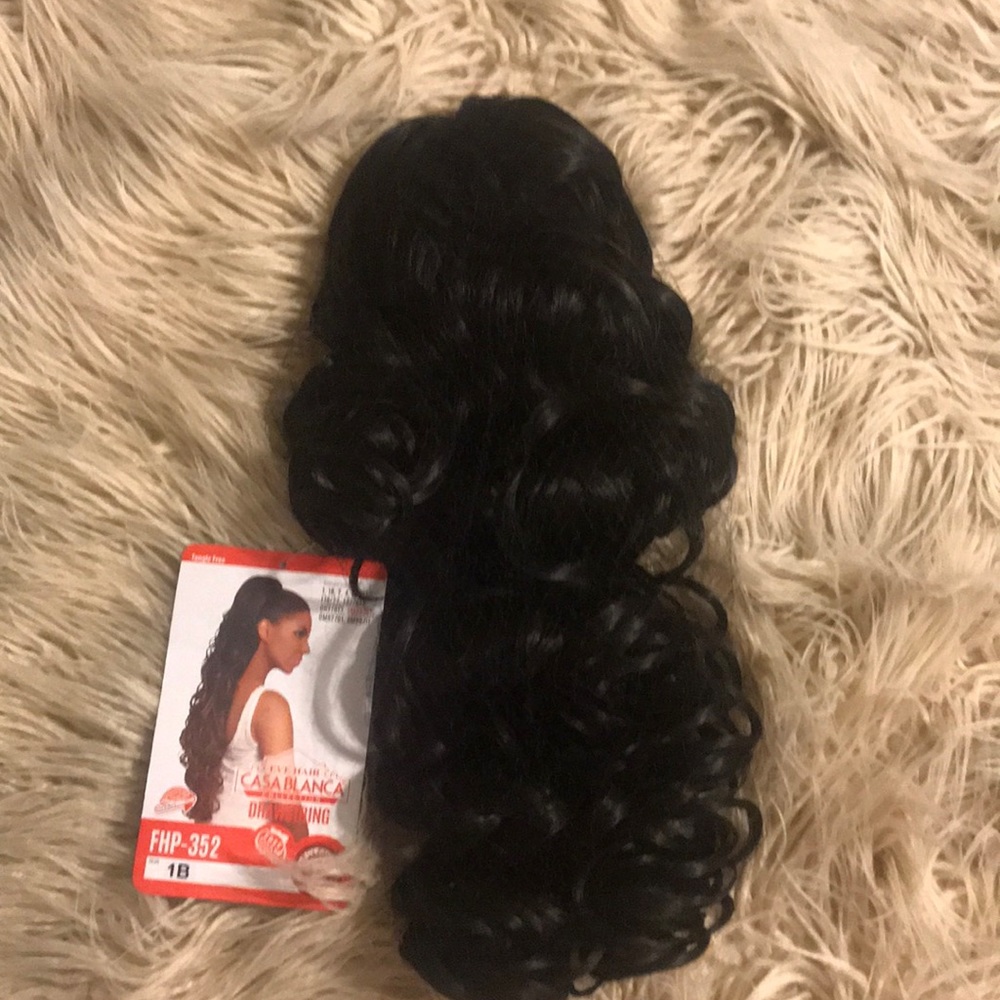 Draw string clip on ponytail